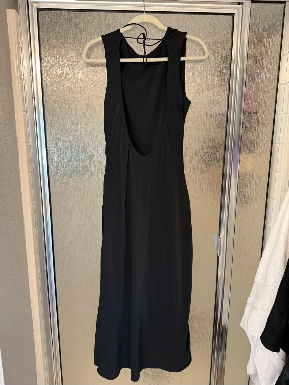 Abercrombie Classic Black Sleeveless Midi Dress - Elegant Evening Style